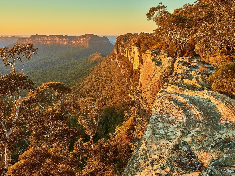 Sunrise Narrow Neck Plateau Eastern Escarpment & Mount Solitary, Narrow Neck Plateau, Blue Mountains National Park, New South Wales, Australia