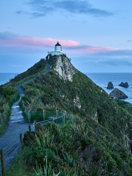 Nugget Point Lighthouse, Nugget Point, Catlins Coastal Conservation Area, Otago, New Zealand, South Island